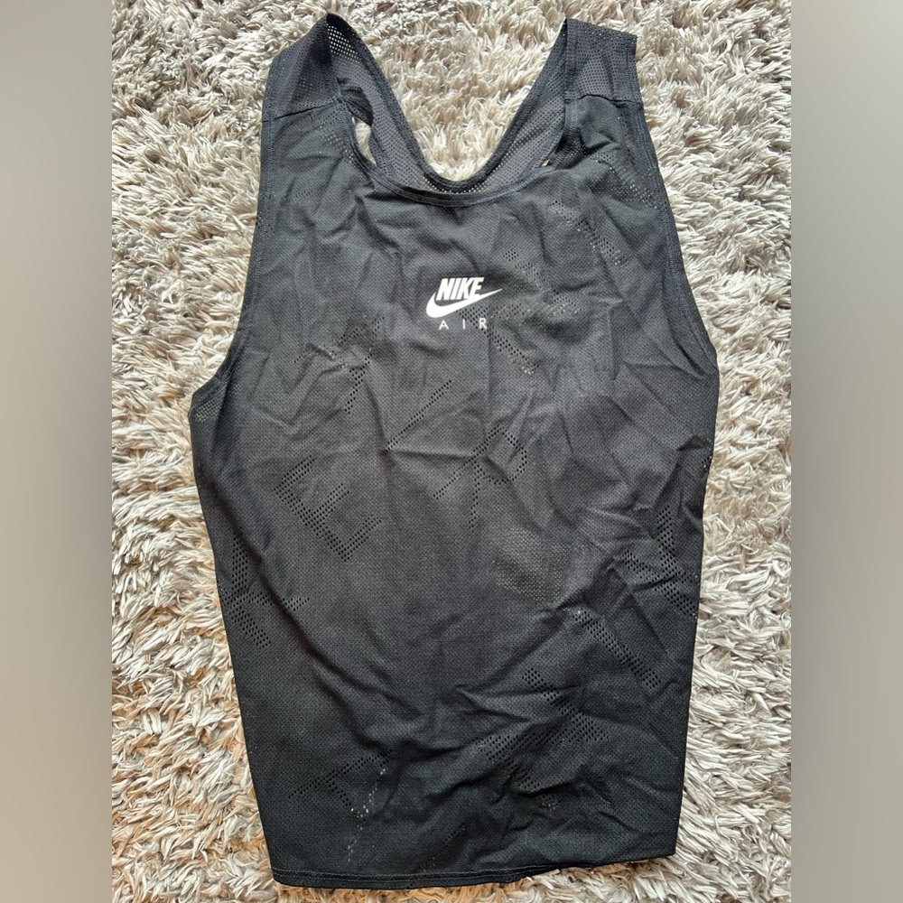 Nike workout top, size small, worn once.